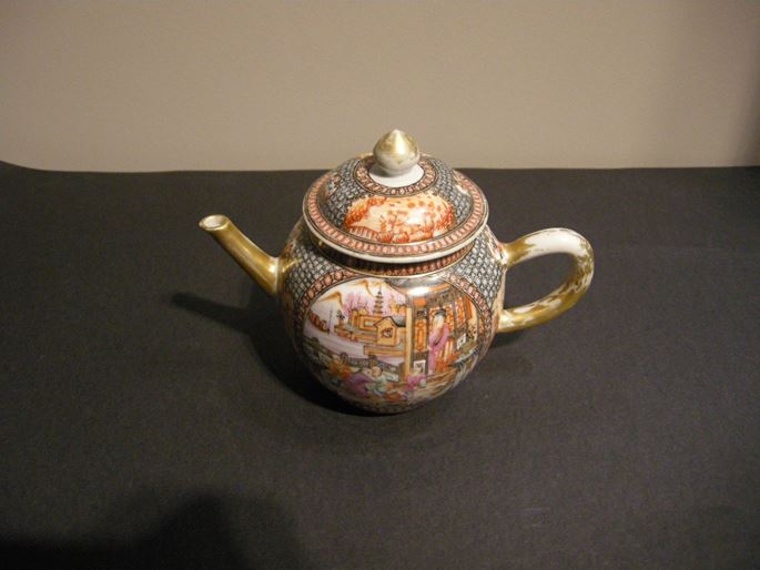 Tea pot famille rose porcelain | MasterArt